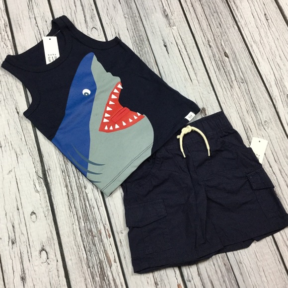 Gap Boys 12 18 Month Shark & Shorts Outfit - Picture 2 of 4